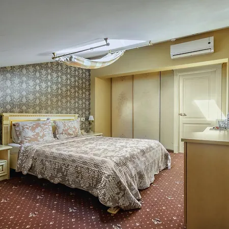 Vintage Art Hotel