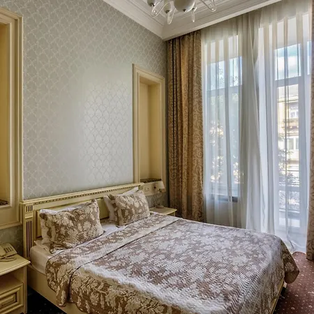 Vintage Art Hotel *