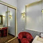 Vintage Art Hotel *