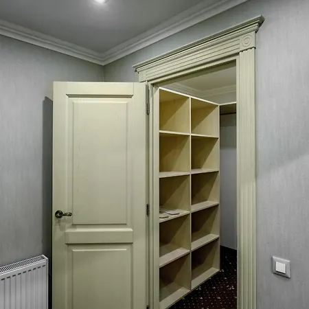 Vintage Art Hotel *